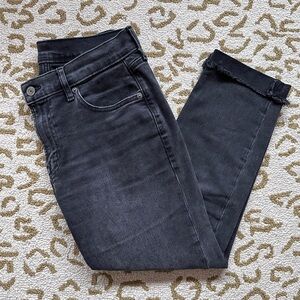 GAP Mid Rise Girlfriend Jeans with Washwell in washed black, 27 Short